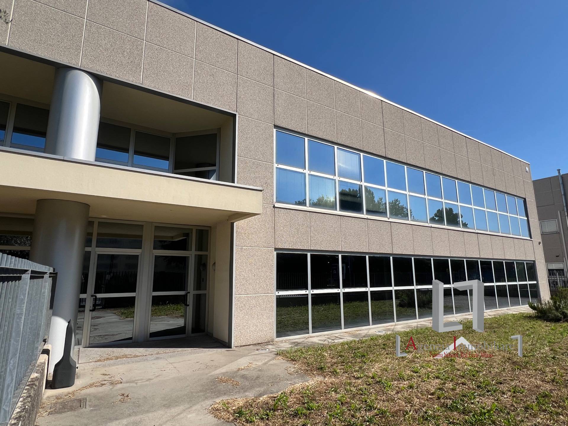 Ufficio in affitto a Cavenago di Brianza