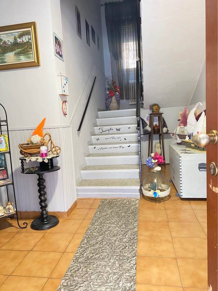 Villa a schiera in vendita a Confienza