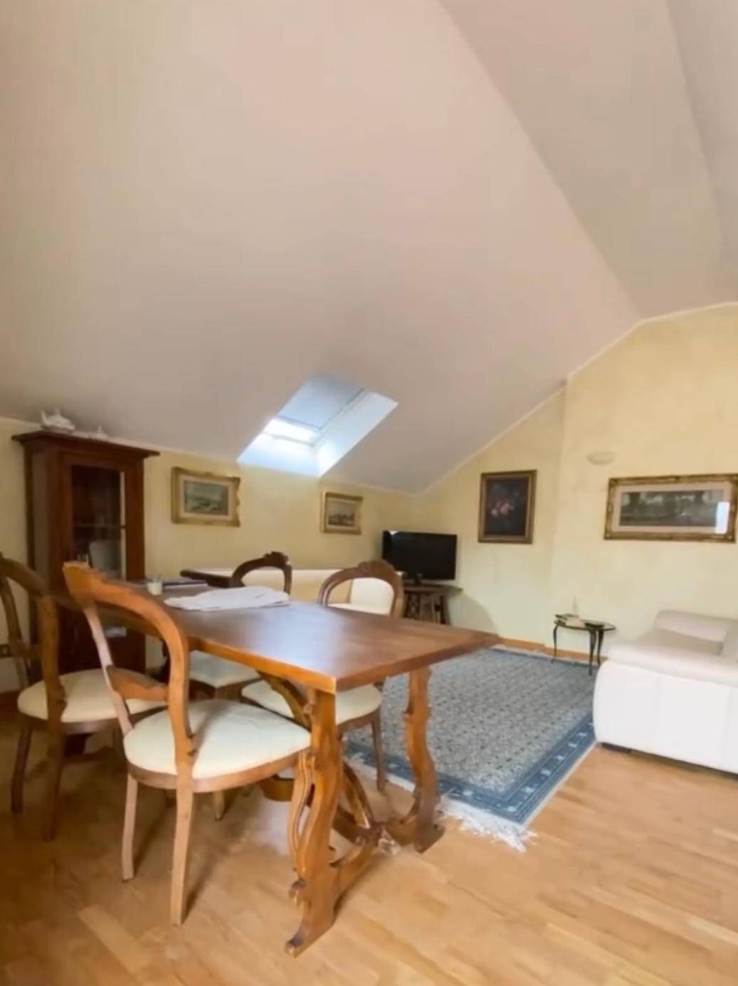 Attico - Mansarda in affitto a Novara, Centro