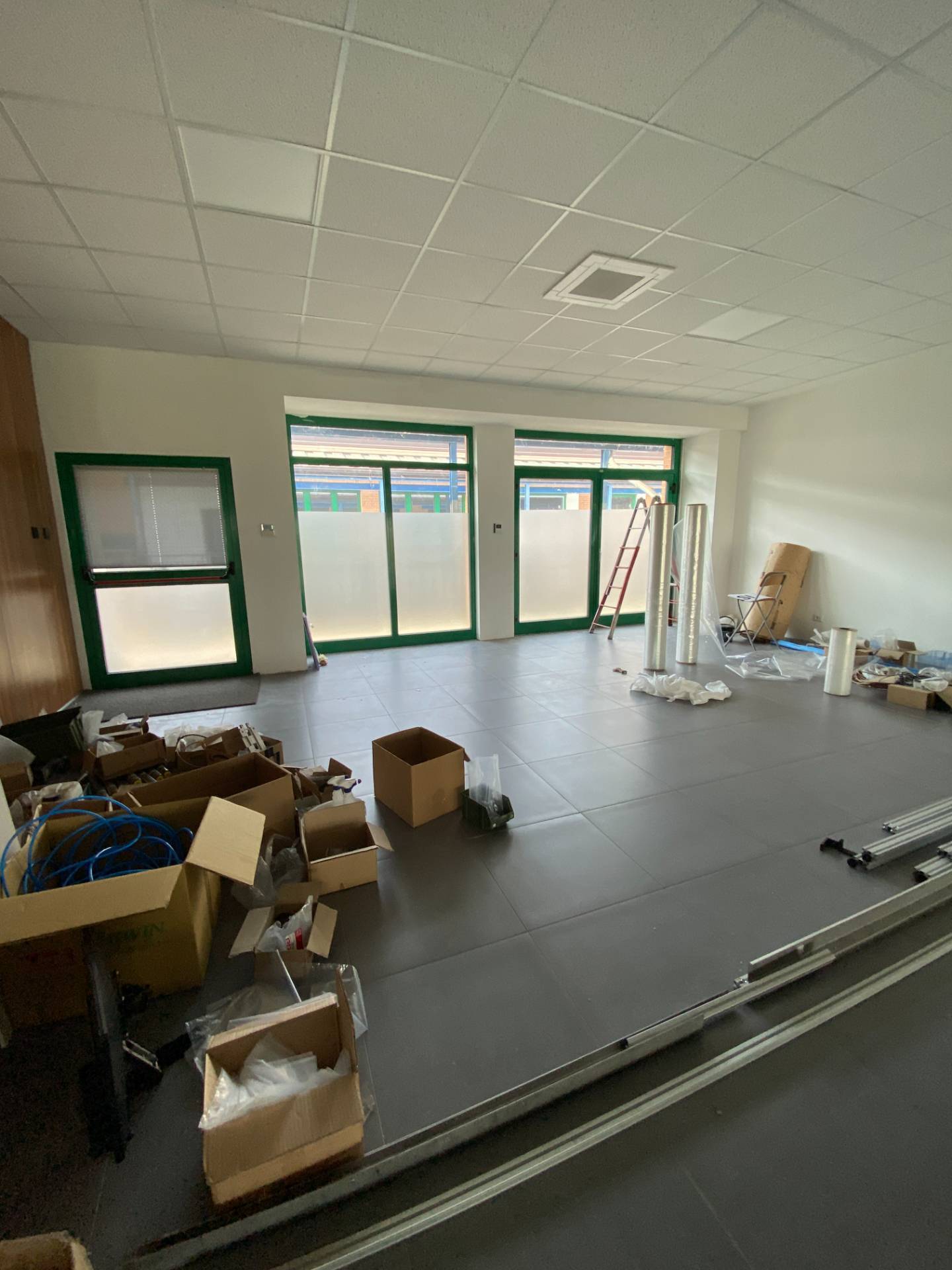 Locale commerciale in affitto a Novara