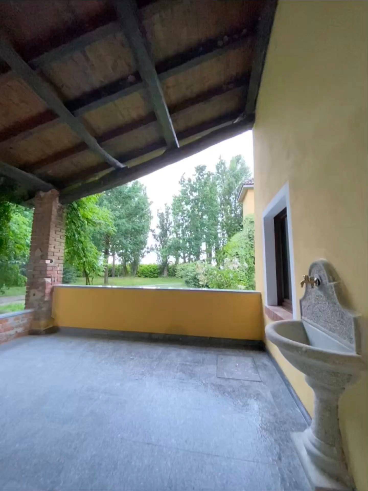Casa indipendente in affitto a Novara, Periferia e Frazioni