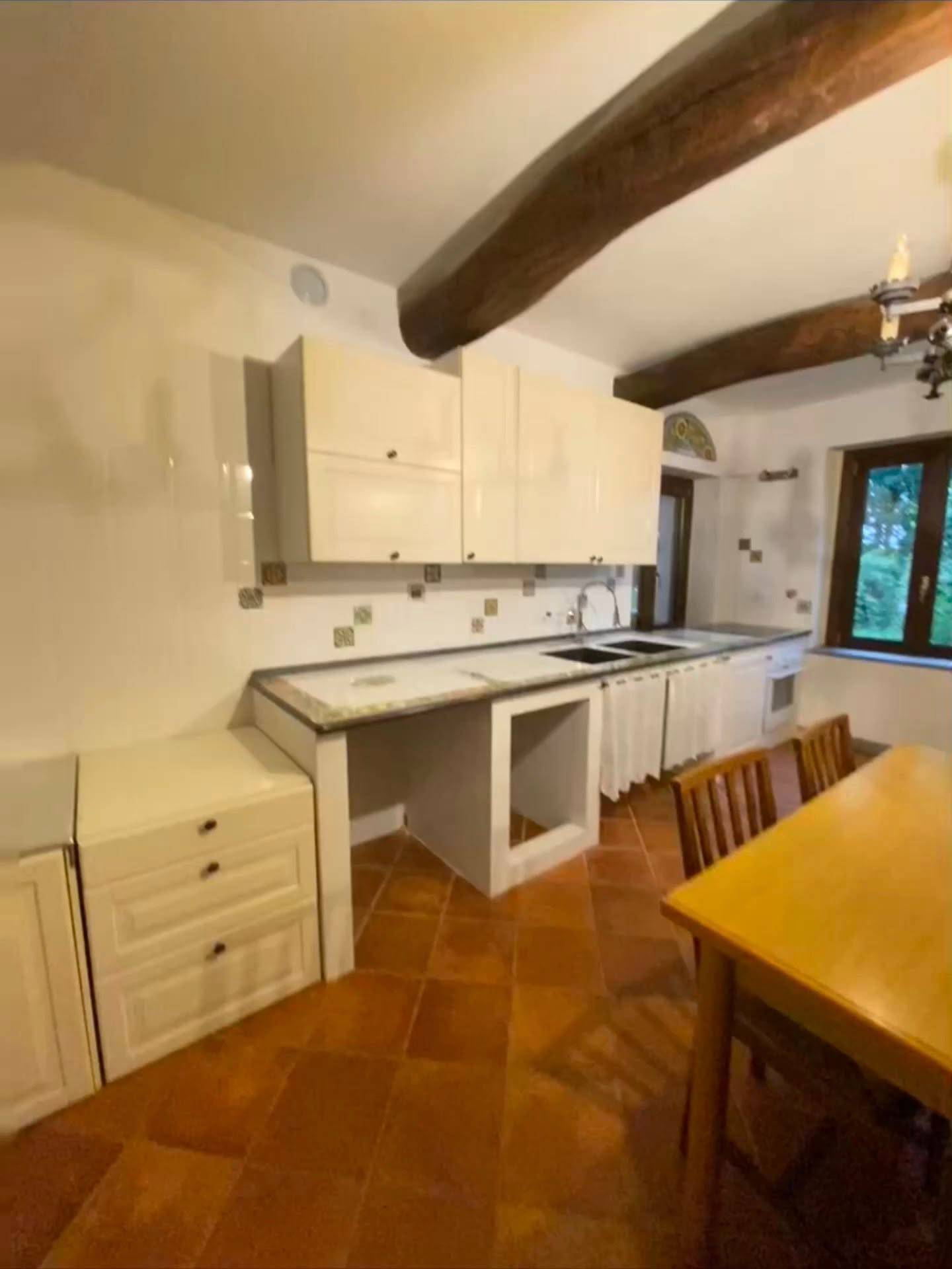 Casa indipendente in affitto a Novara, Periferia e Frazioni