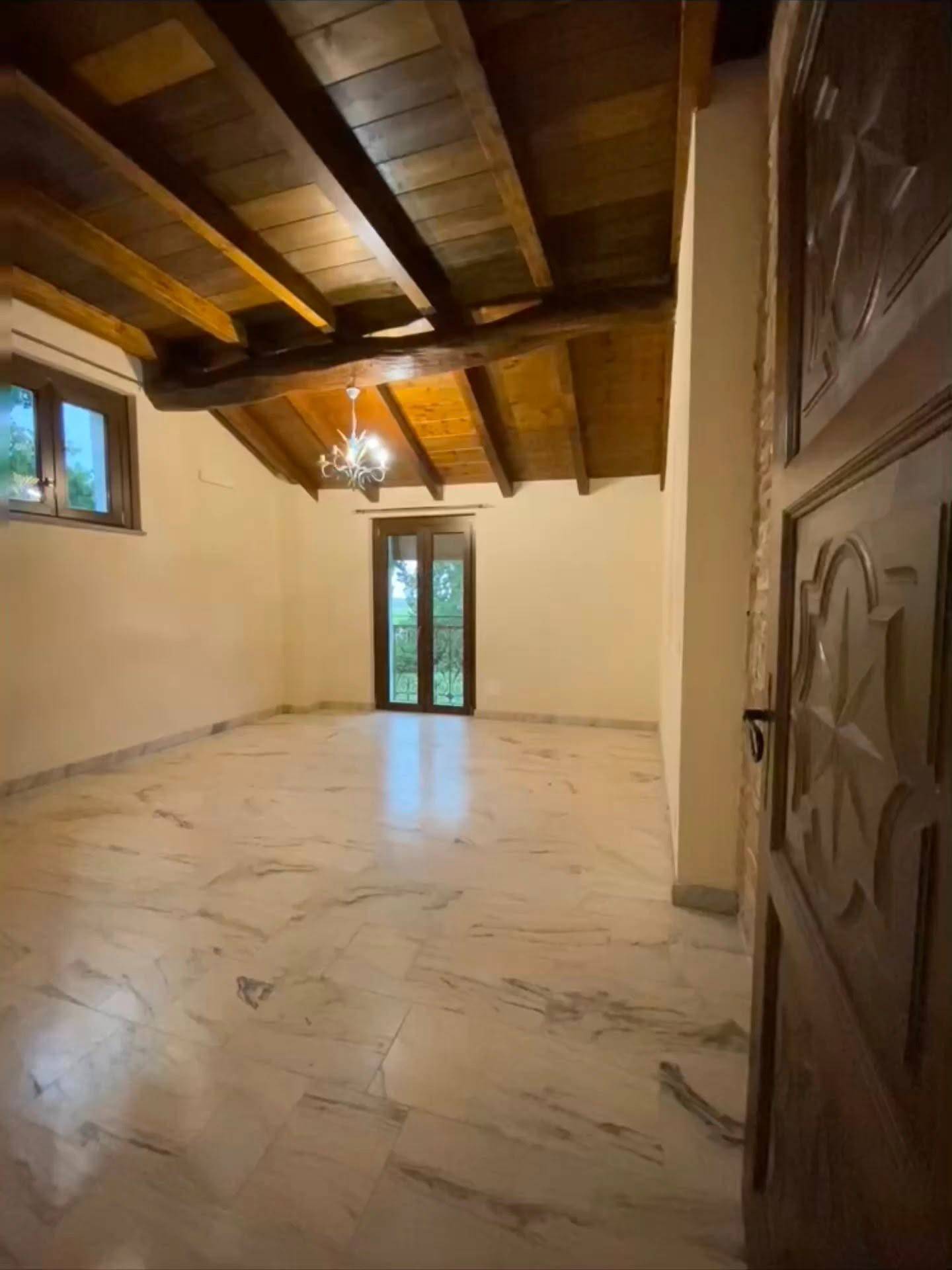 Casa indipendente in affitto a Novara, Periferia e Frazioni