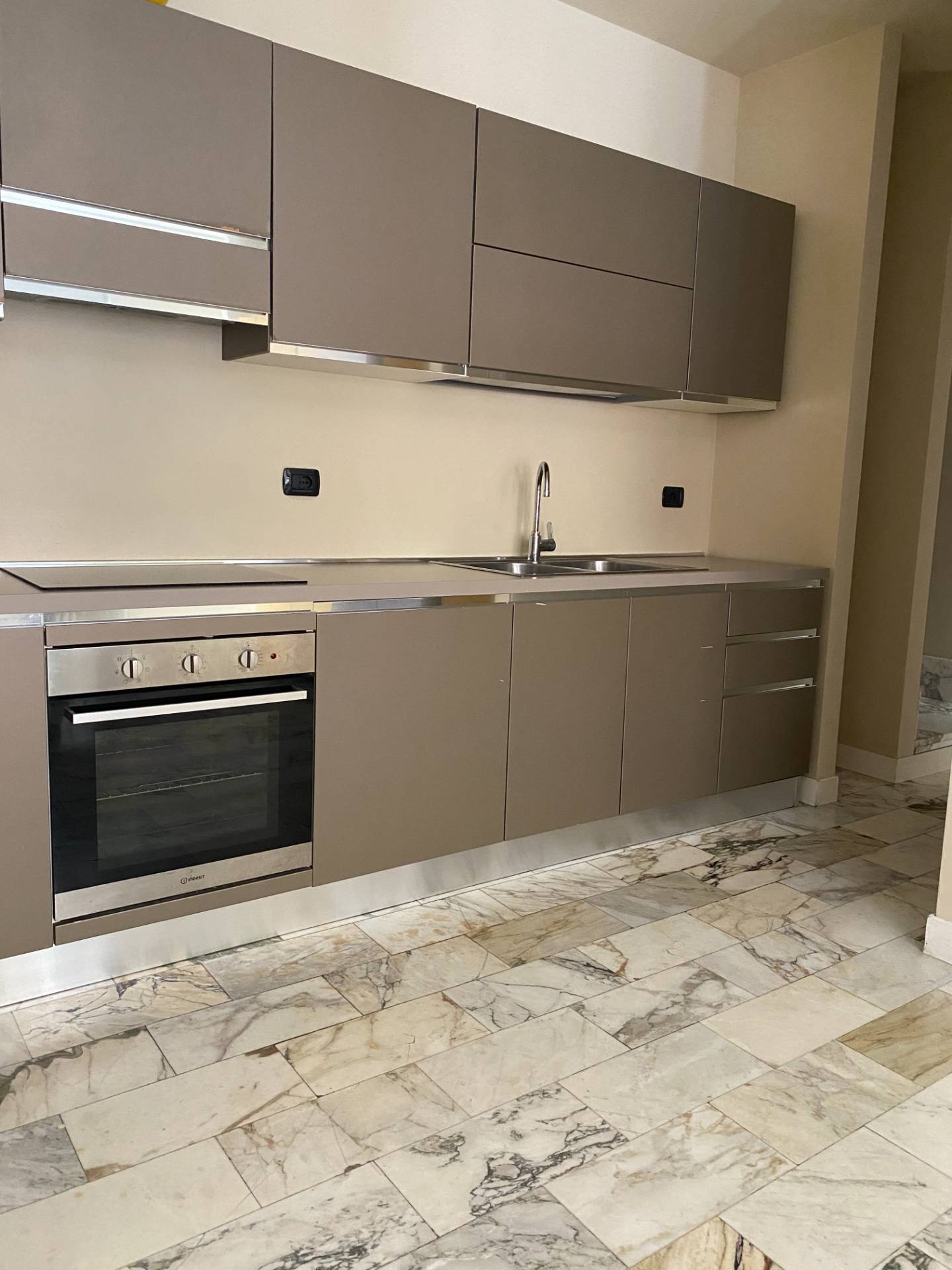 Appartamento in affitto a Novara, Centro