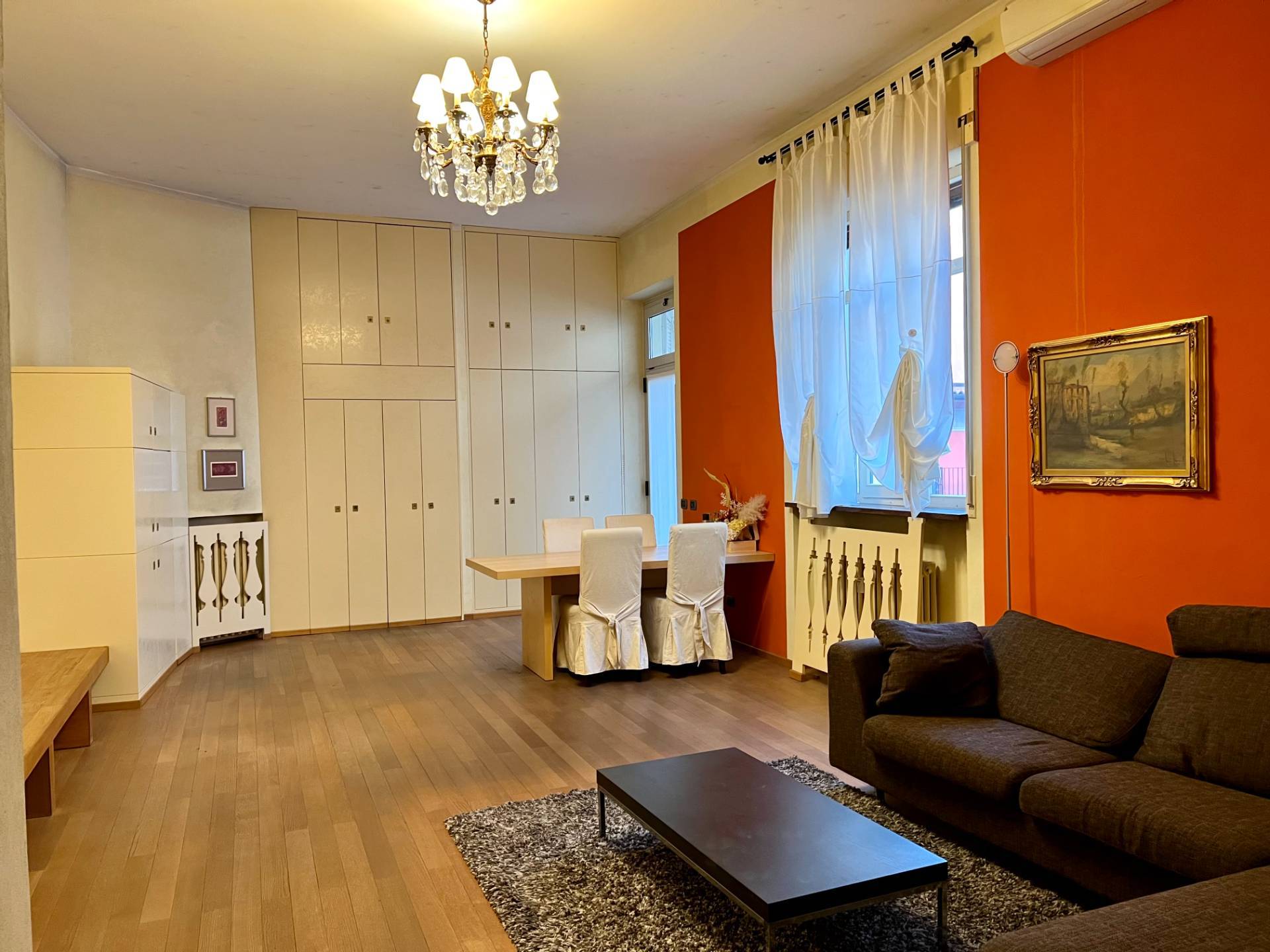Appartamento in affitto a Novara, Centro