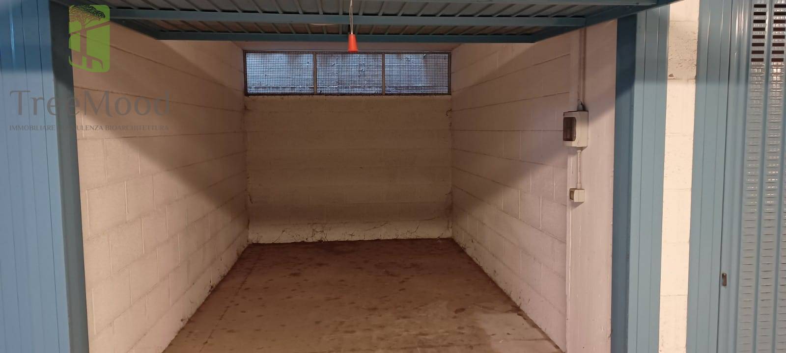 Box o garage in vendita a Aprilia