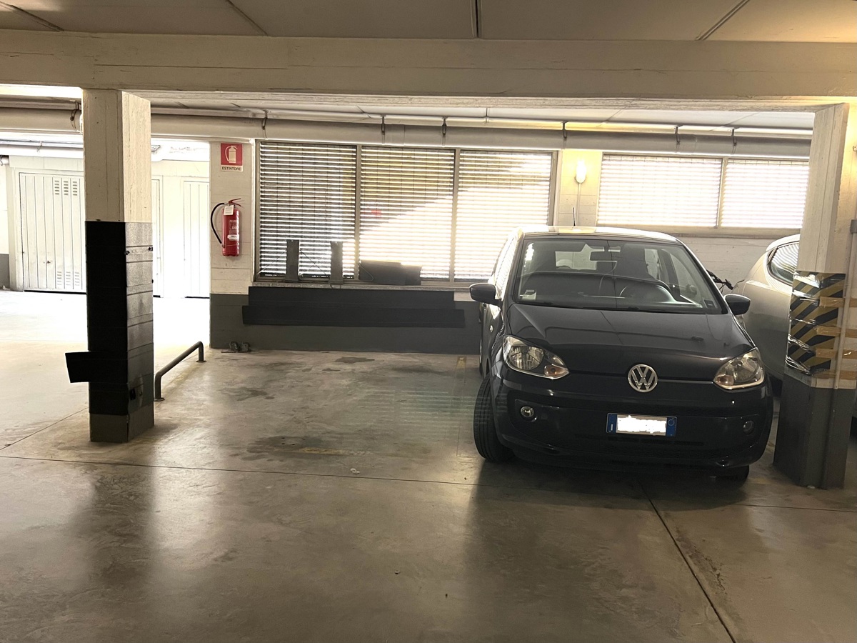 Box/Garage 10mq in affitto a Lecco