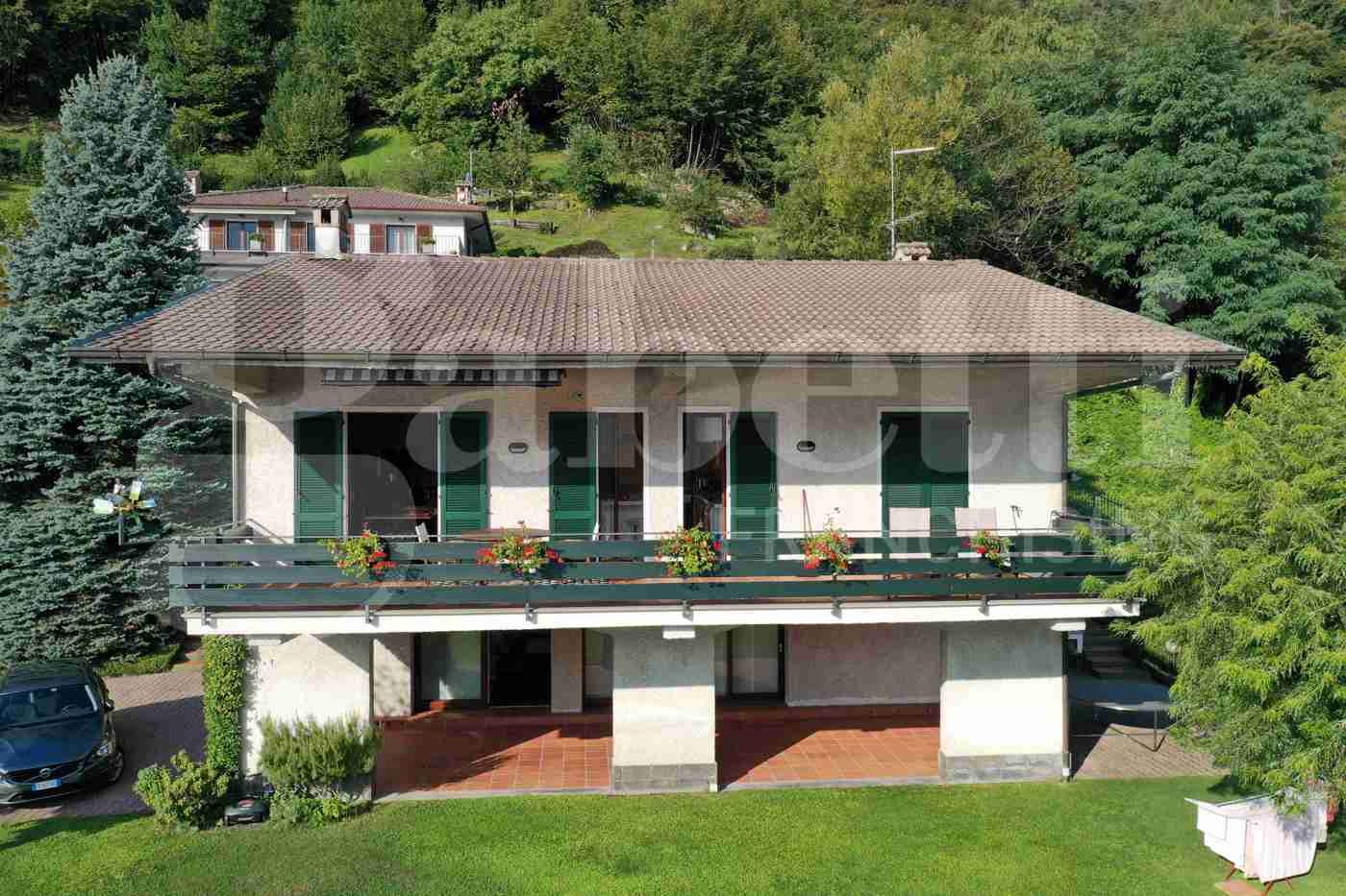 Villa in vendita a Oliveto Lario