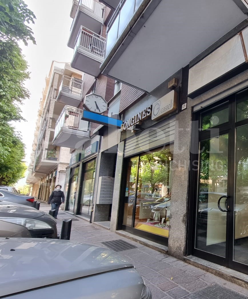 Negozio in affitto a Lecco