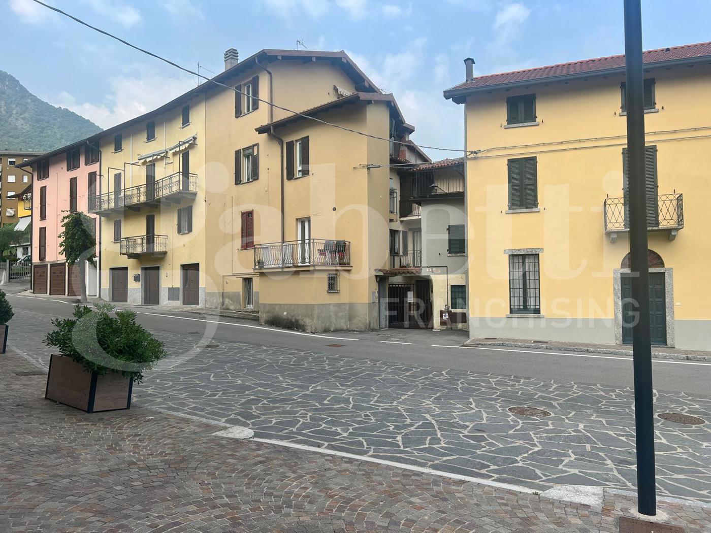 Trilocale in vendita a Valmadrera