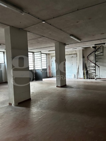 Magazzino in affitto a Lecco