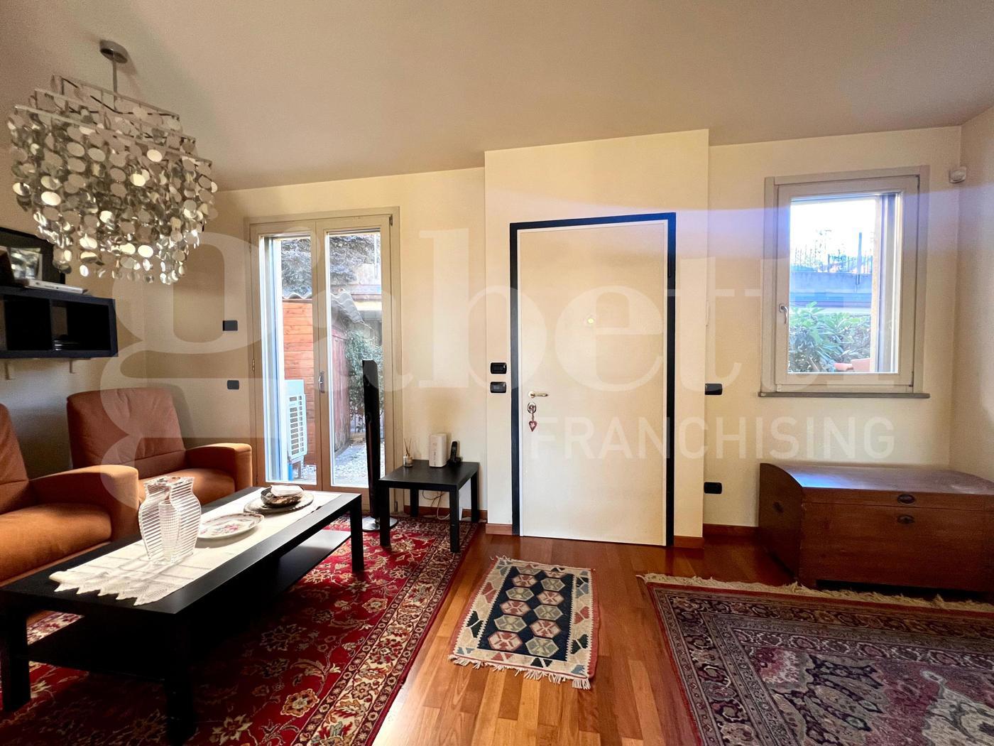 Villa con giardino a Lecco