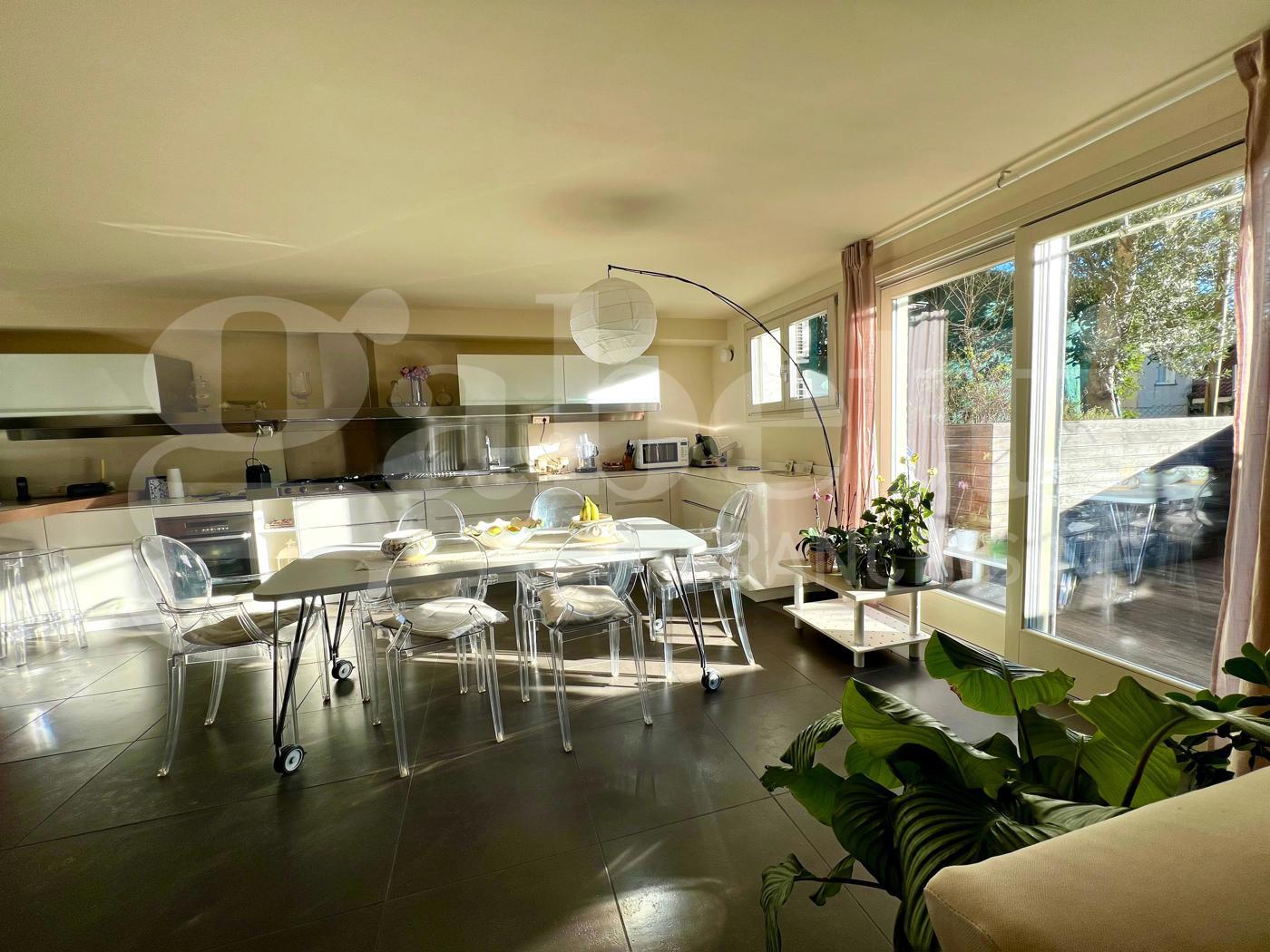 Villa con giardino a Lecco