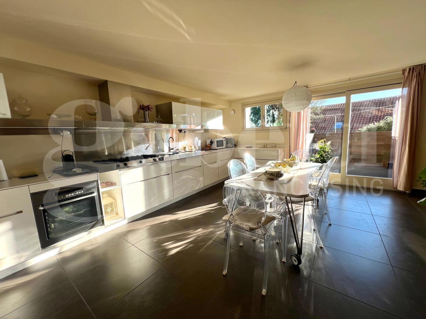 Villa con giardino a Lecco