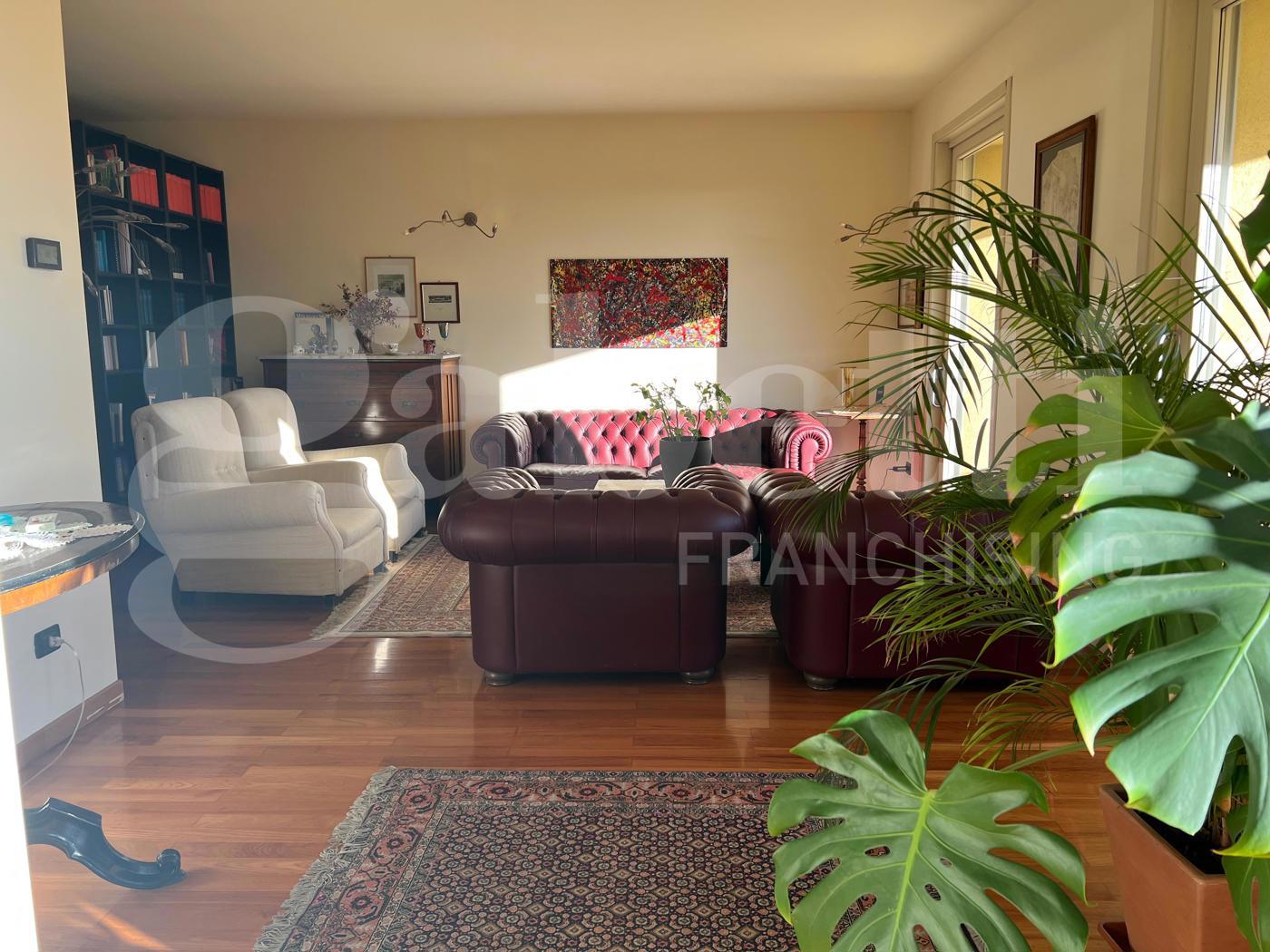 Villa con giardino a Lecco