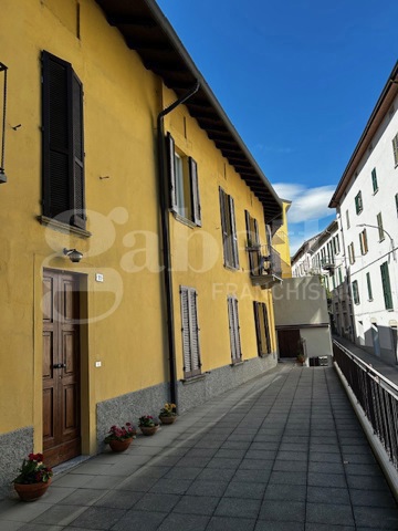 Quadrilocale da ristrutturare a Lecco