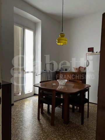 Quadrilocale da ristrutturare a Lecco