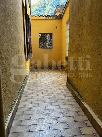 Quadrilocale da ristrutturare a Lecco