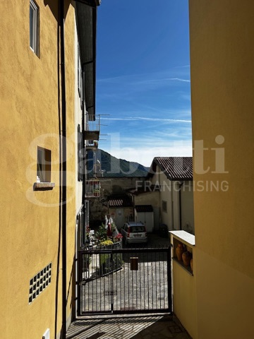 Quadrilocale da ristrutturare a Lecco