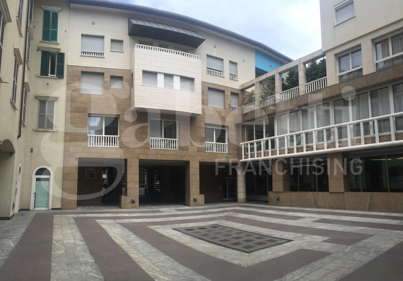 Ufficio in affitto a Lecco