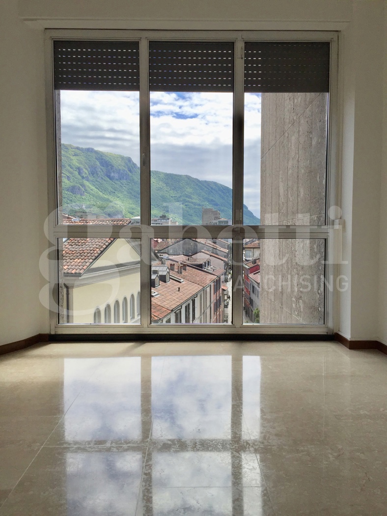 Ufficio in affitto a Lecco