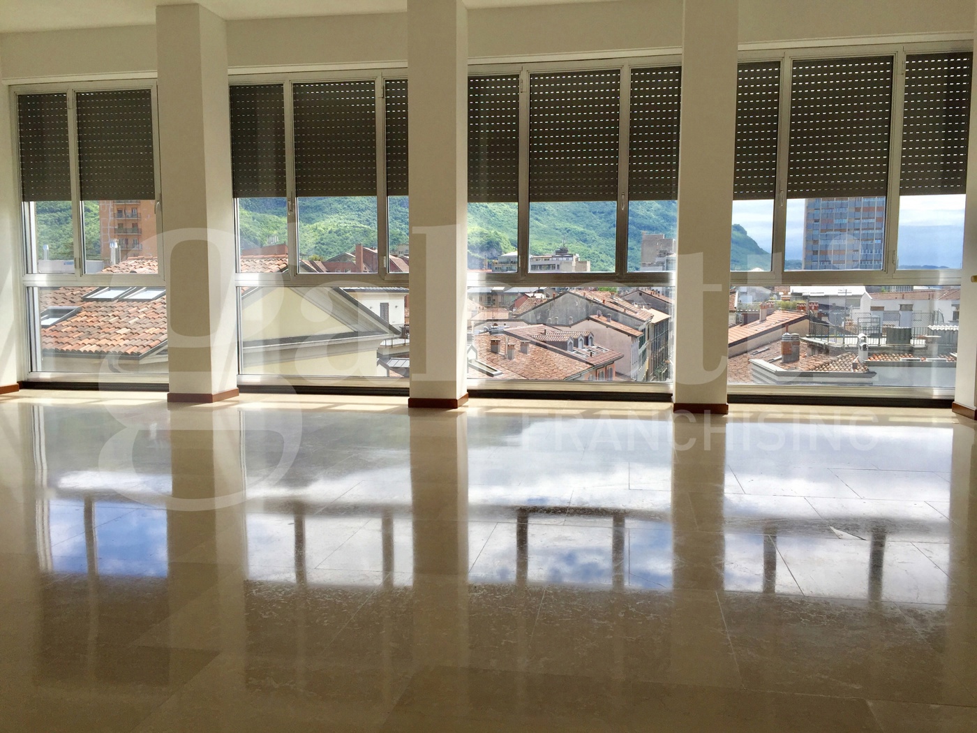 Ufficio in affitto a Lecco