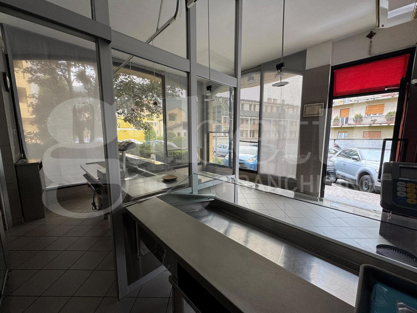 Negozio in vendita a Lecco
