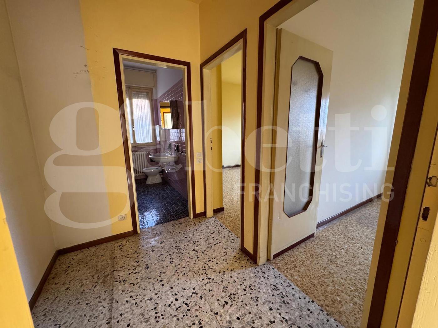 Trilocale da ristrutturare a Valbrona