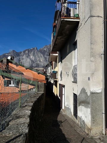 Bilocale da ristrutturare a Lecco