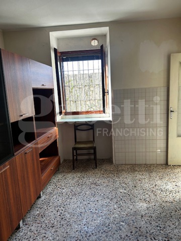 Bilocale da ristrutturare a Lecco