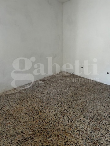 Bilocale da ristrutturare a Lecco