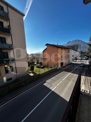 Trilocale ristrutturato a Lecco