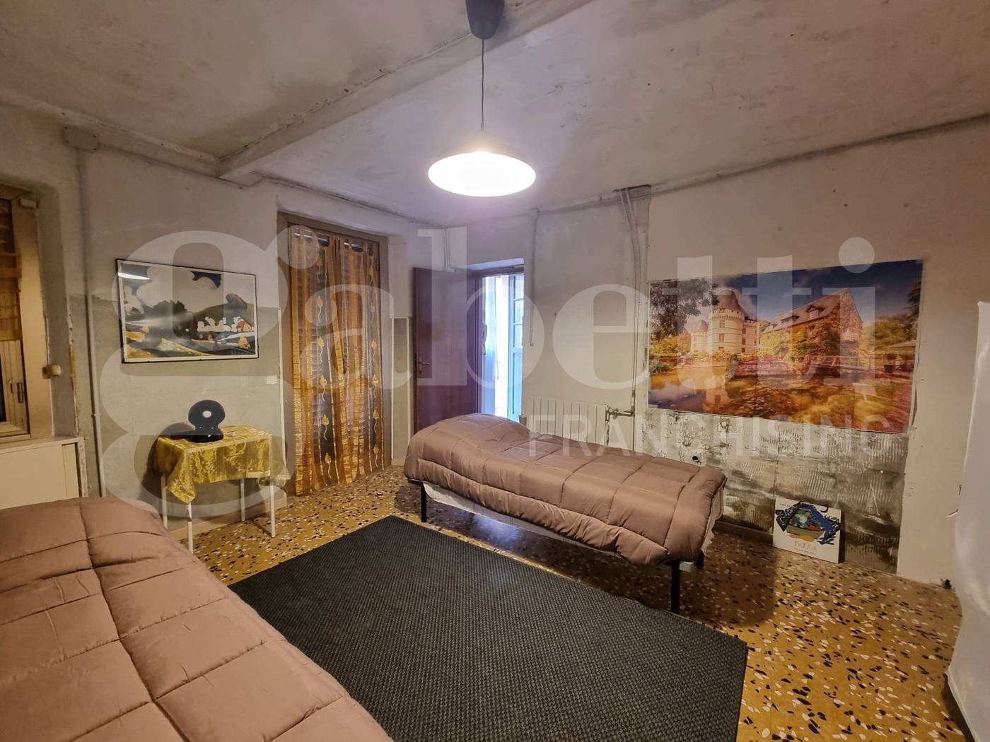 Casa indipendente con giardino a Lecco