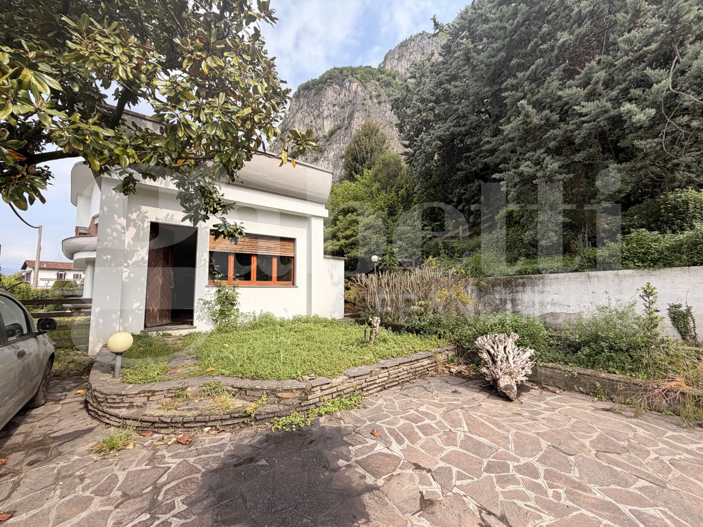 Appartamento da ristrutturare a Lecco