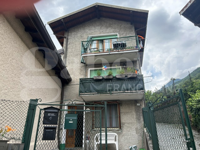Bilocale in vendita a Primaluna