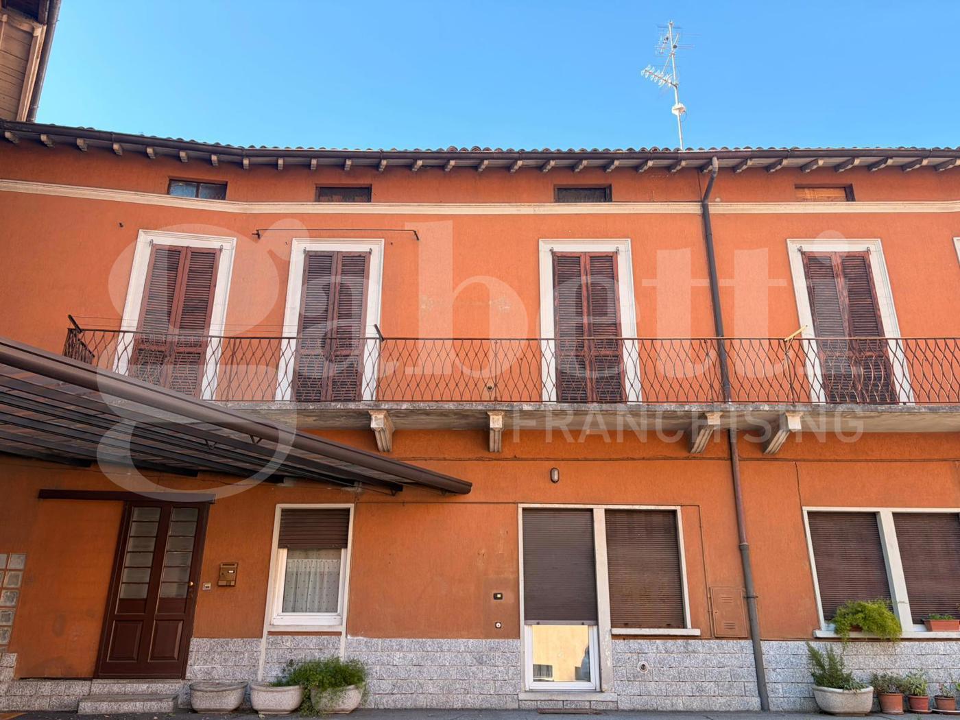 Bilocale da ristrutturare a Lecco