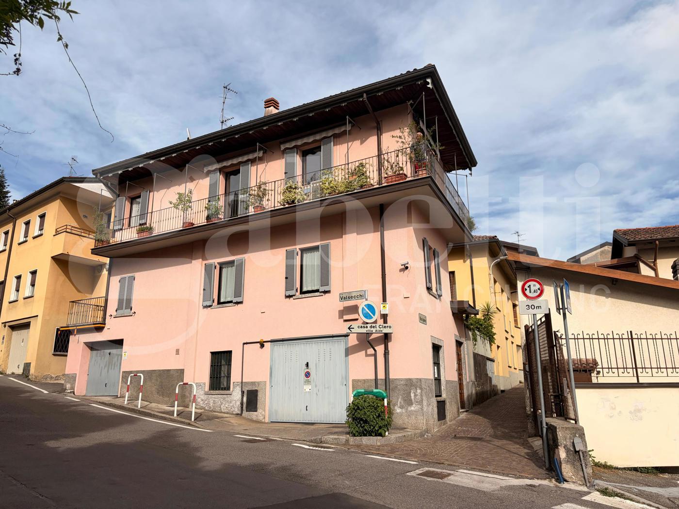 Trilocale in vendita a Lecco