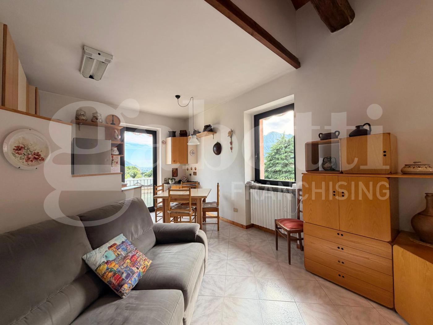 Trilocale in vendita a Lecco