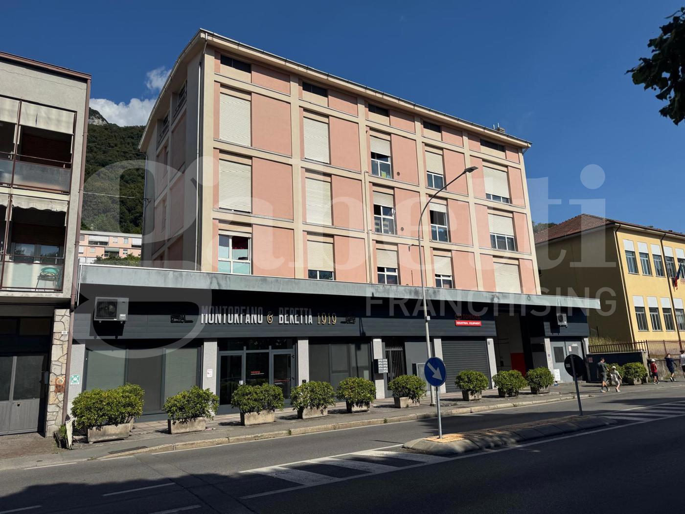 Trilocale in vendita a Lecco