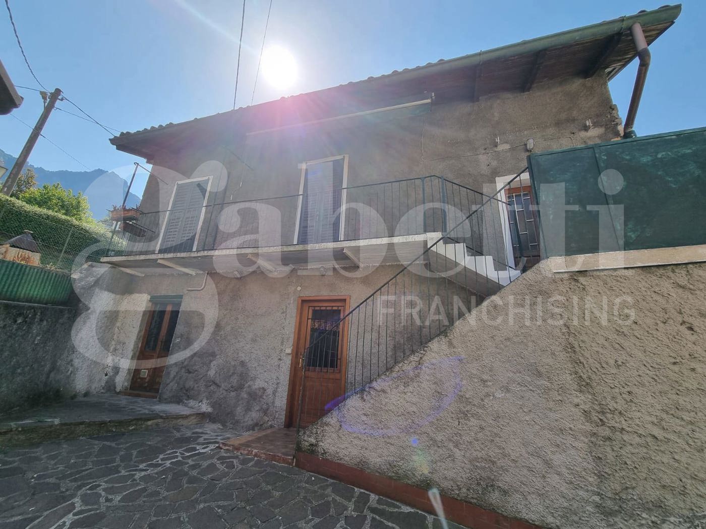 Casa indipendente da ristrutturare a Lecco