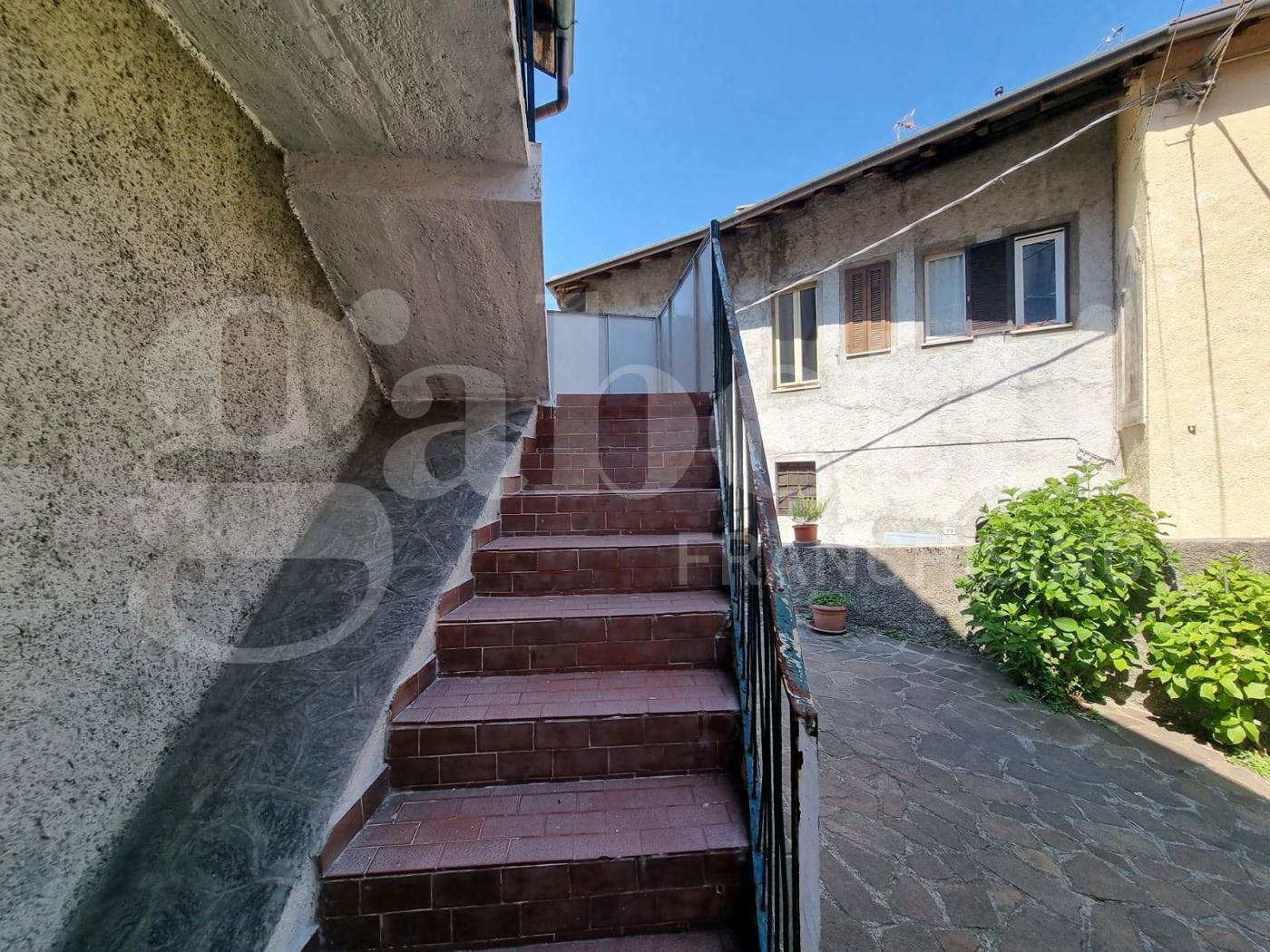 Casa indipendente da ristrutturare a Lecco