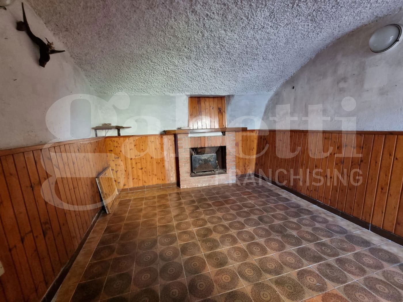 Casa indipendente da ristrutturare a Lecco