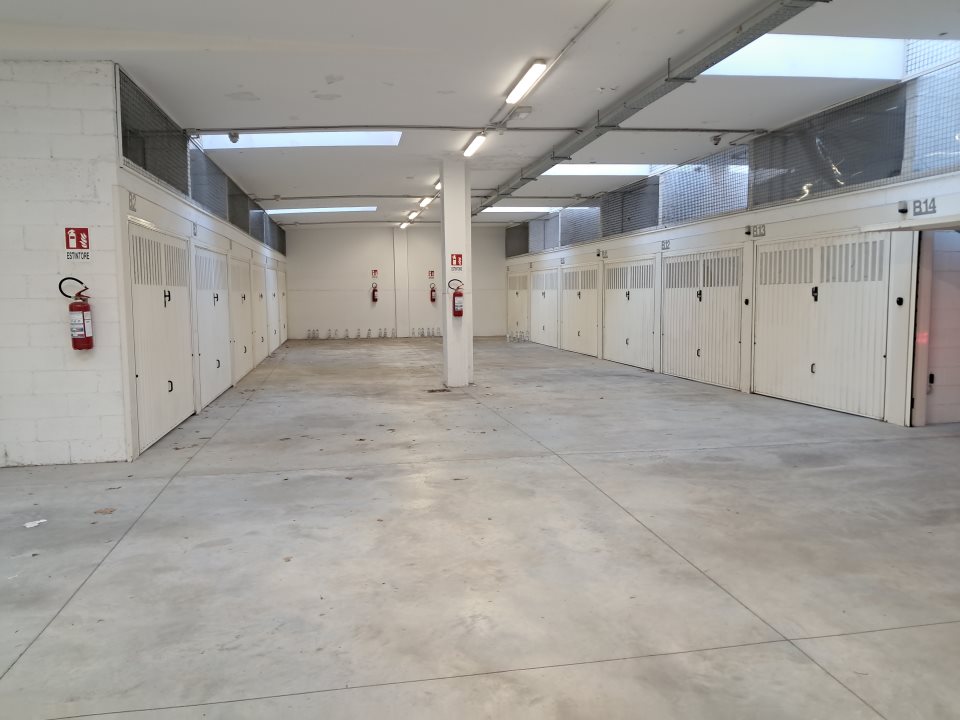 Box/Garage 18mq in vendita a Pescara