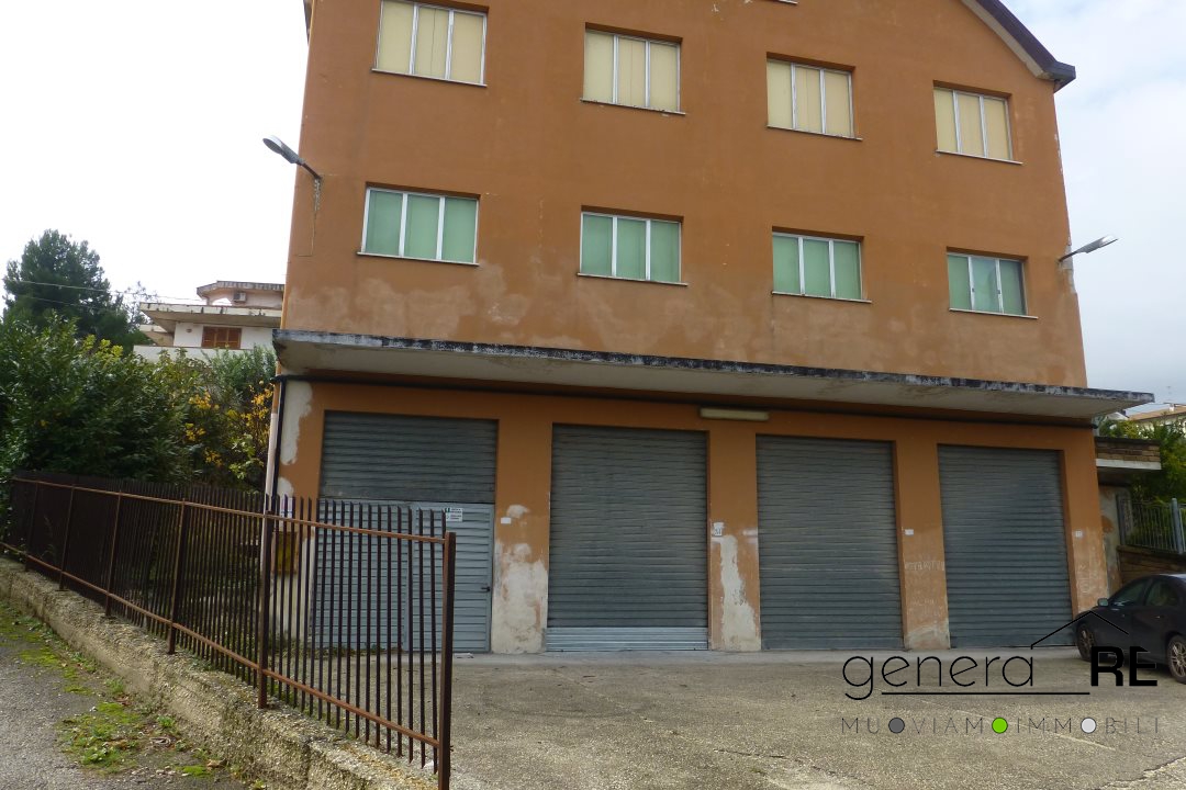 Magazzino in affitto a Alanno