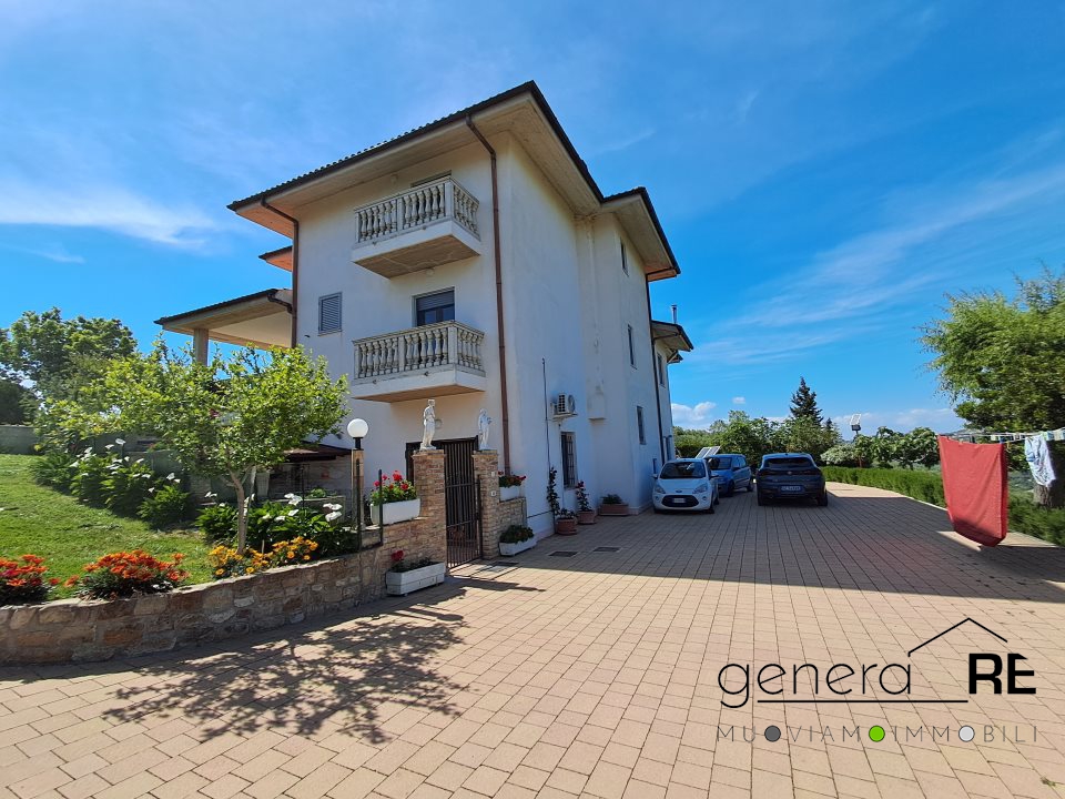 Villa in vendita a Castilenti