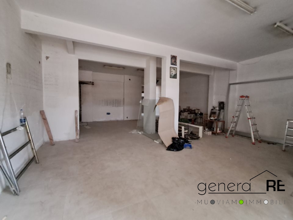 Locale commerciale in affitto a Pescara