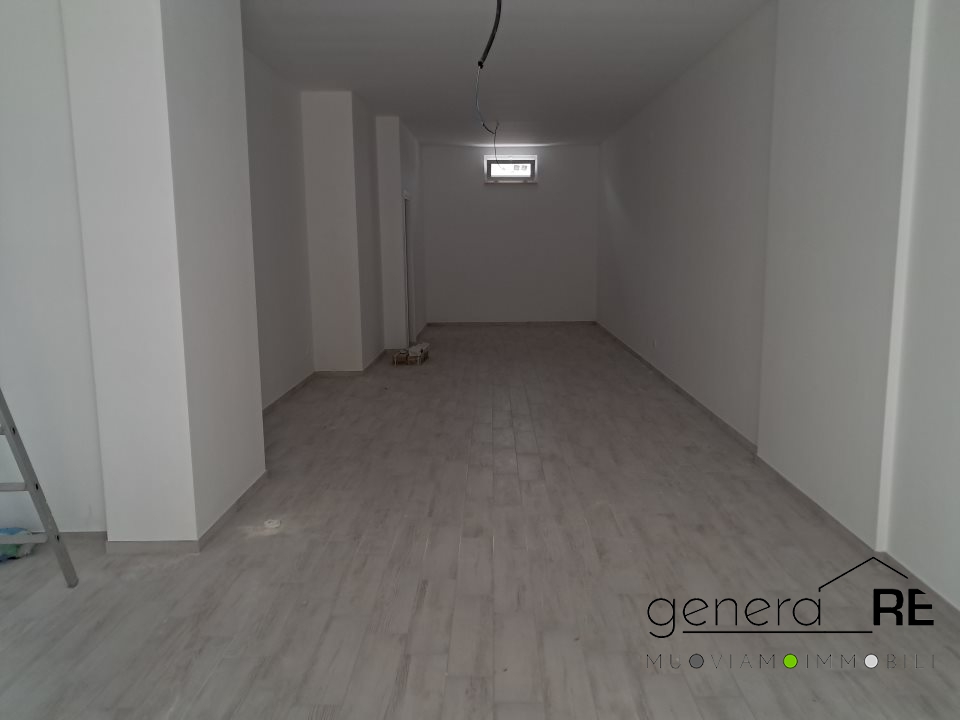 Locale commerciale in affitto a Pescara