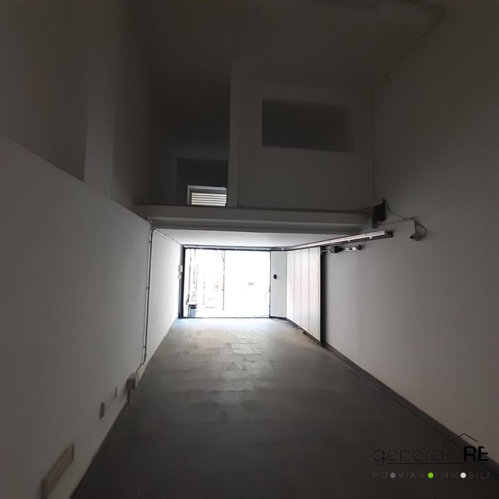 Box/Garage 36mq in vendita a Pescara