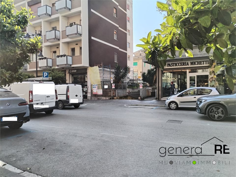 Box/Garage 18mq in vendita a Pescara