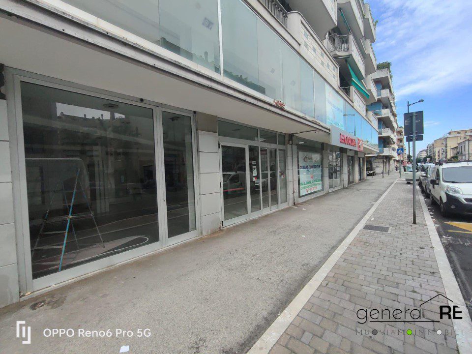 Locale commerciale in affitto a Pescara